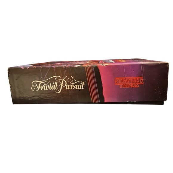 Trivial Pursuit Stranger Things Back to The 80s Edition Board Game Open Box - Picture 10 of 13
